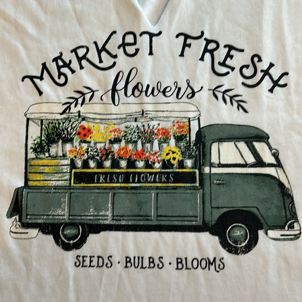 NWT Maurices “Market Fresh Flowers” Graphic Short Sleeve Tee. Size XL - Picture 5 of 14